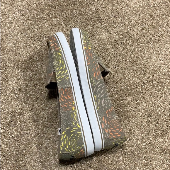 new sperry slip ons - Picture 2 of 4